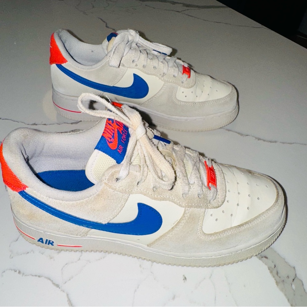 Nike Air Sneakers - White and Red, Men’s size 6/Women’s 8